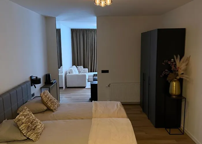 Hotel & Appartementen Royal