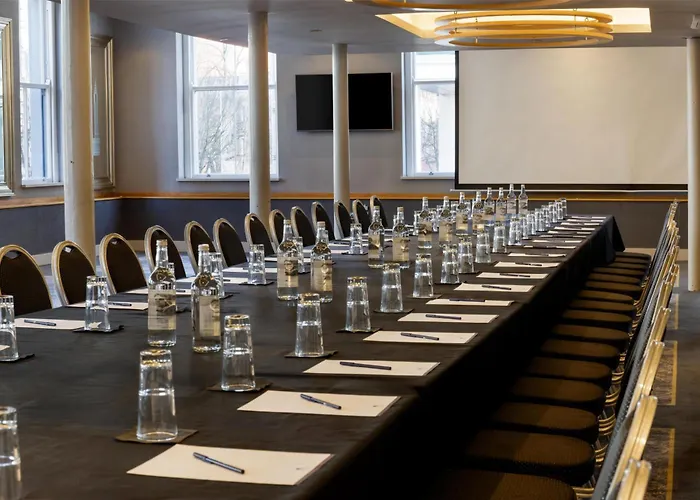 Doubletree By Hilton Belfast City Ten Square