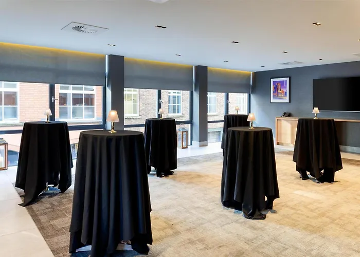 Doubletree By Hilton Belfast City Ten Square
