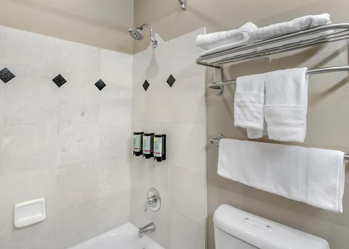 Best Western Plus Brookside Inn