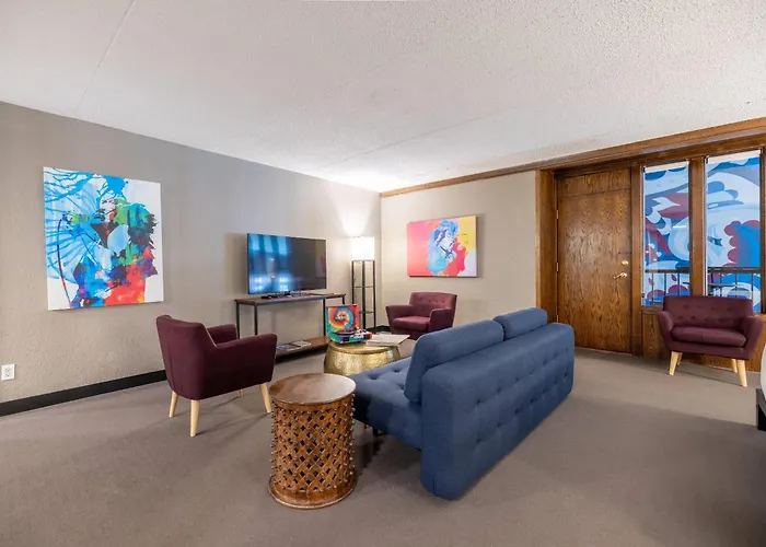 The Highlander Hotel, Ascend Hotel Collection