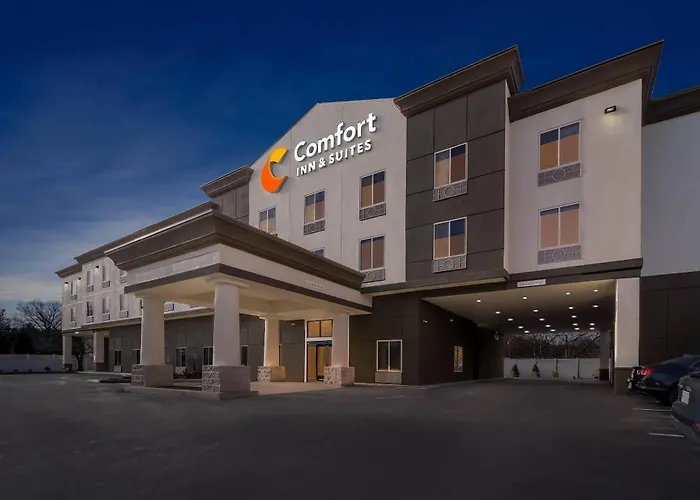 Comfort Inn & Suites Plainville-Foxboro