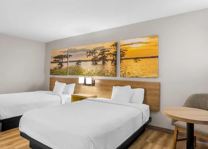 Days Inn By Wyndham Adel I-75