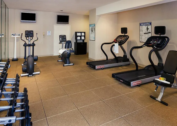 Holiday Inn Express Simi Valley By Ihg