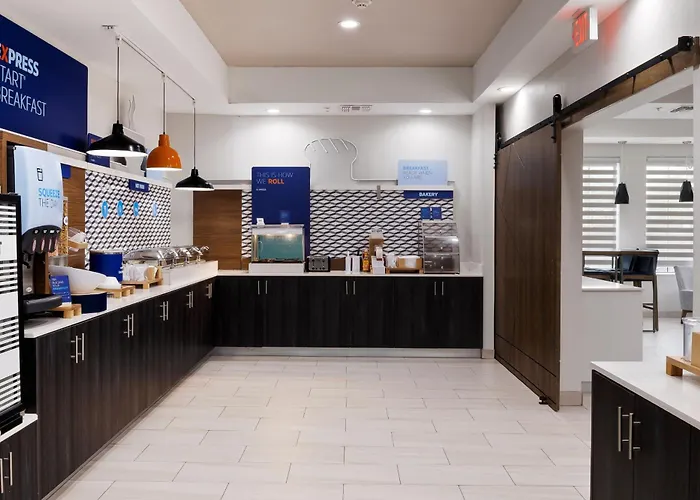Holiday Inn Express Hotel And Suites Kingsville By Ihg