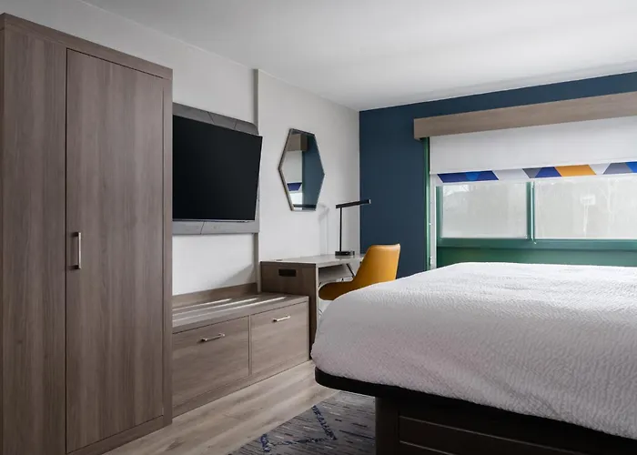 Holiday Inn Express Hotel & Suites Drums-Hazelton By Ihg
