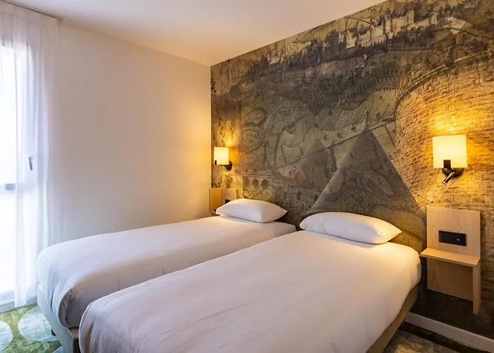 Hôtel Pont Rouge , Carcassonne