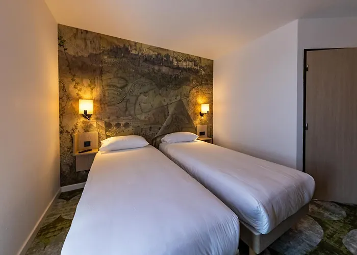 Hôtel Pont Rouge , Carcassonne