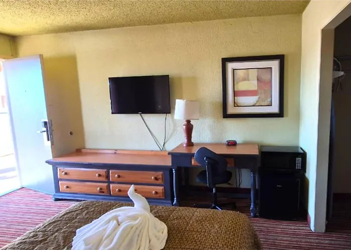 Suite Dreams Hotel