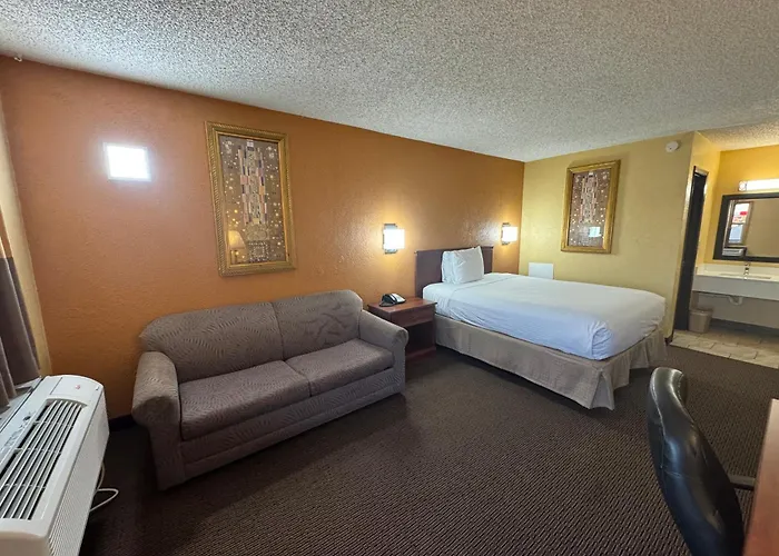 Nendels Inn & Suites Dodge City Airport