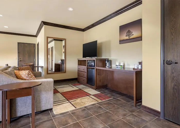 Best Western Plus Cimarron Hotel & Suites