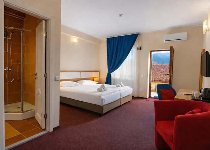 Long Street Hotel