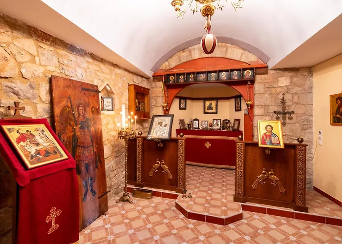 Alpen House Hotel & Suites