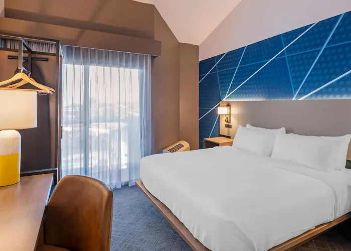 Comfort Inn & Suites Irvine Spectrum