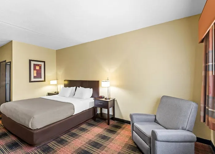 Quality Inn & Suites Des Moines Airport