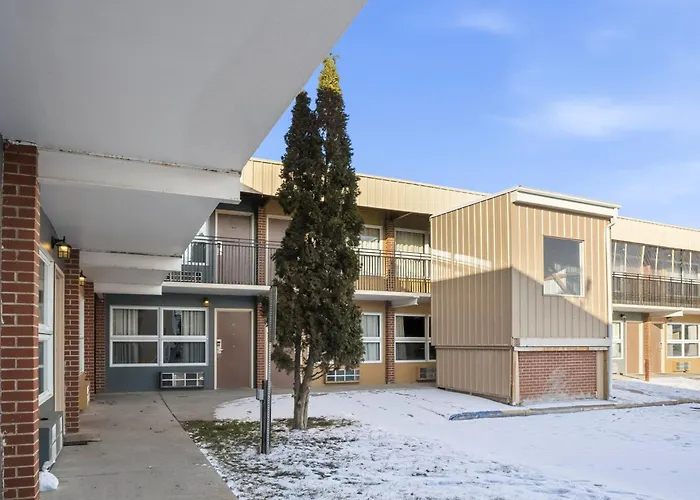 Devils Lake Inn By Oyo Near Devils Lake Regional Airport