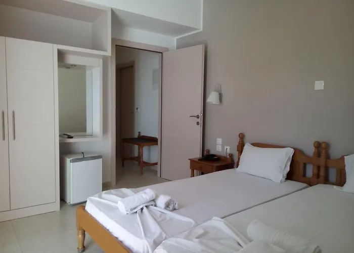 Three Stars Beach Hotel