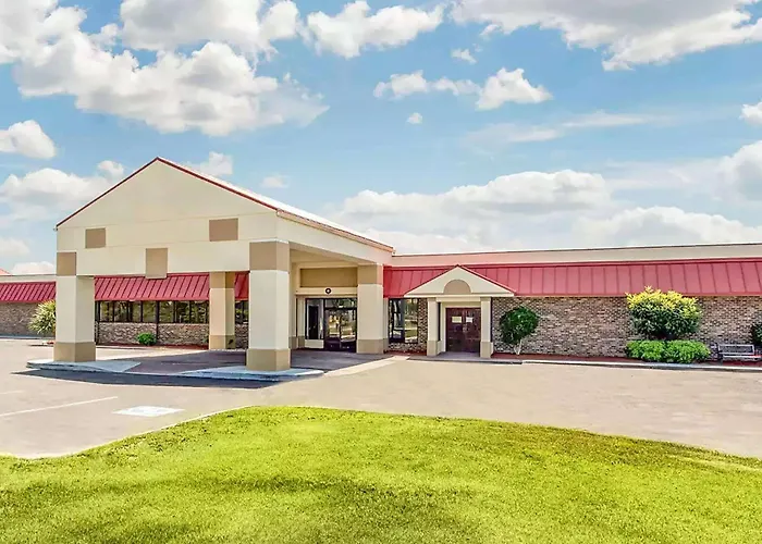 Ramada By Wyndham Santee I-95