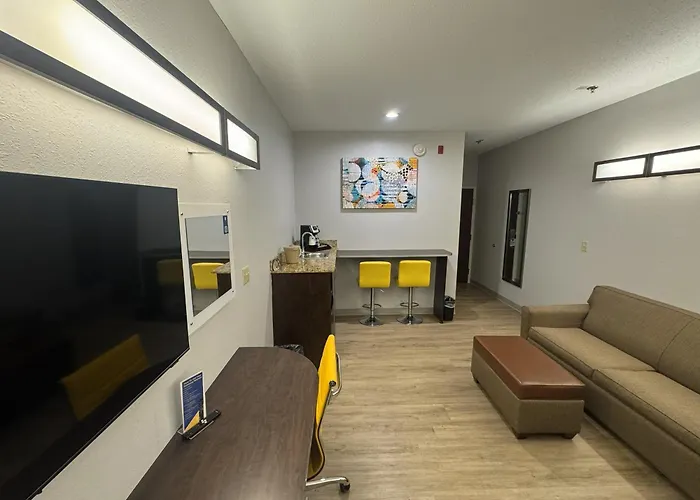 Microtel Inn & Suites By Wyndham Wheeling At The Highlands