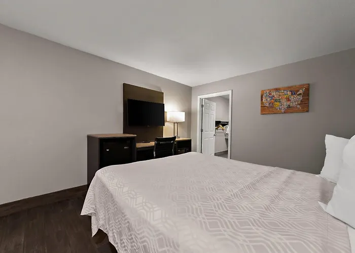 Econo Lodge Inn & Suites Laredo - Nuevo Laredo