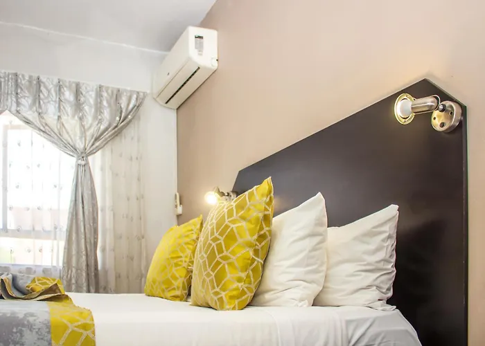 Scenery Maqalika Guesthouse