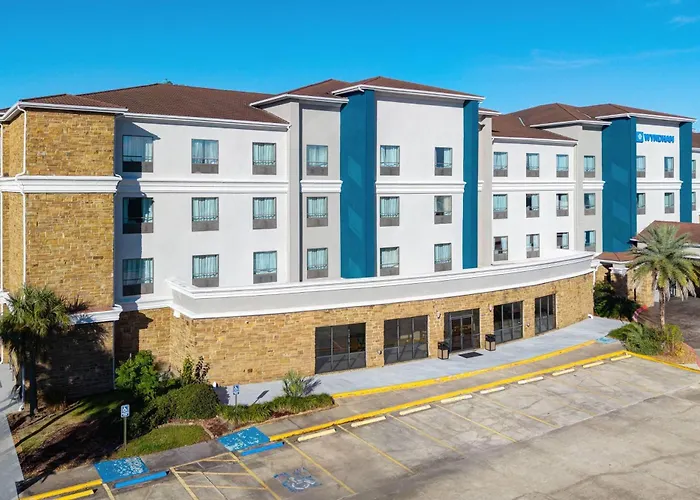 Wyndham Lake Charles Near Casinos