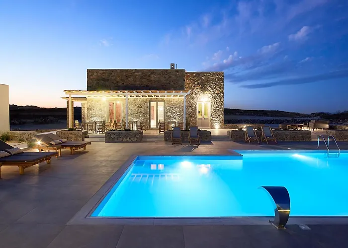 Lithos Luxury Rooms (Adults Only)