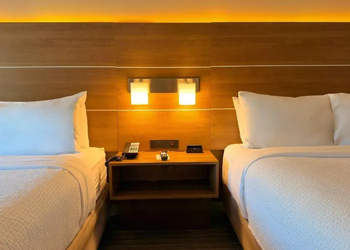 Holiday Inn Express & Suites Charlotte - Ballantyne By Ihg