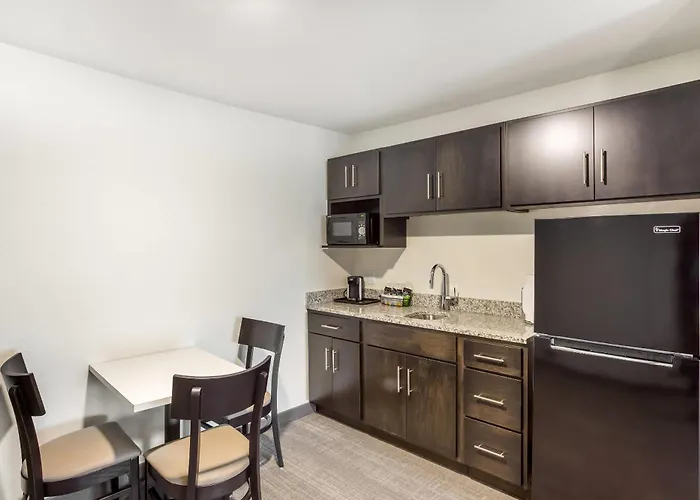 Mainstay Suites Logan Ohio-Hocking Hills