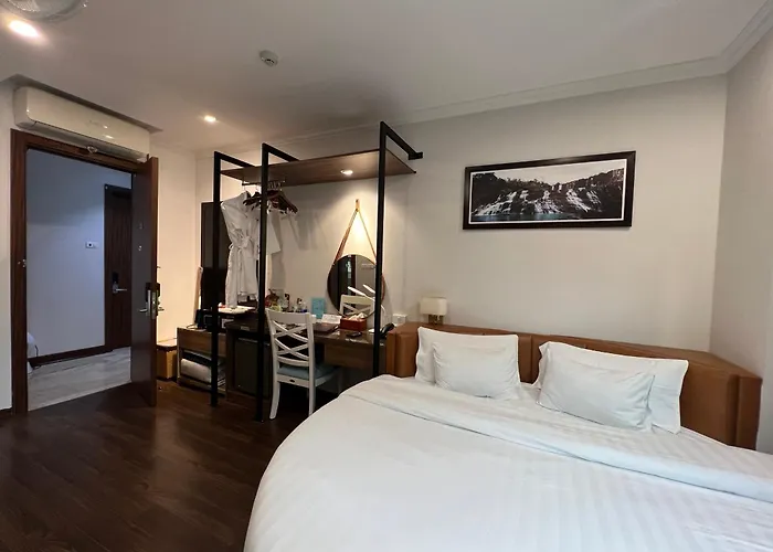 A25 Hotel - 193 Trung Kinh