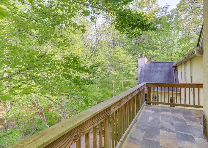 3 Mi To Roswell Riverwalk: Spacious Getaway!