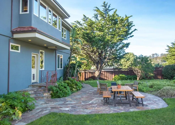 Private Home With Breathtaking Ocean Views - Walk To Beaches Restaurants