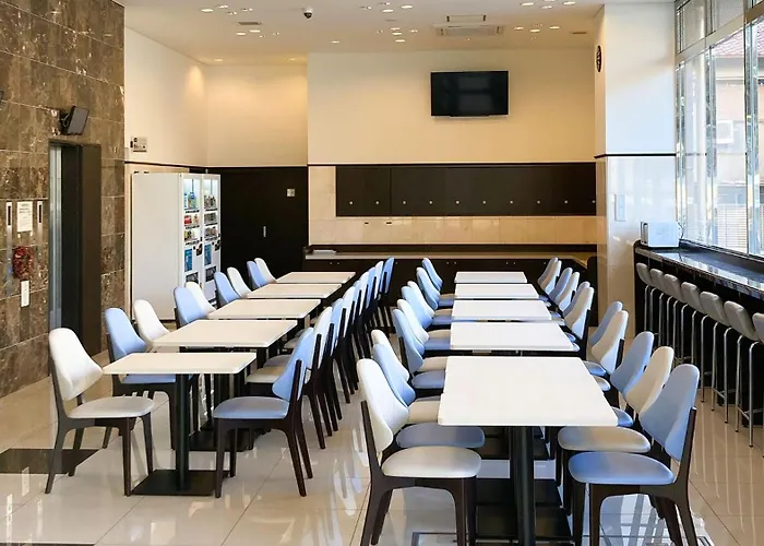 Toyoko Inn Osaka Kadoma-Shi Ekimae