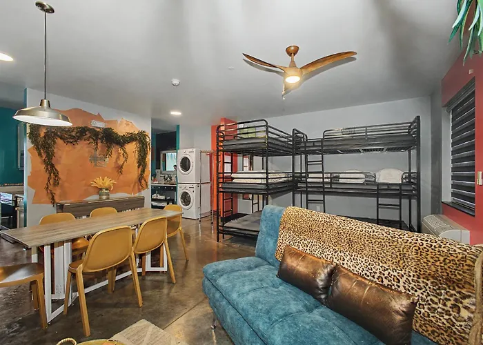 Miami Beach Vibe Deluxe Suite For 10 With Pool