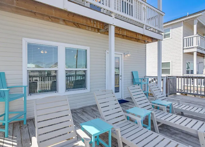 1 Min Walk To Beach: A Surfside Beach Favorite!