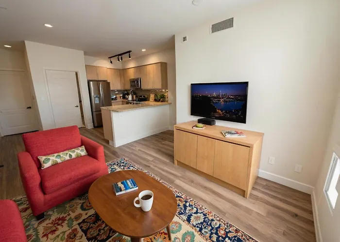 Modern Luxury Apartments In The Heart Of Los Angeles