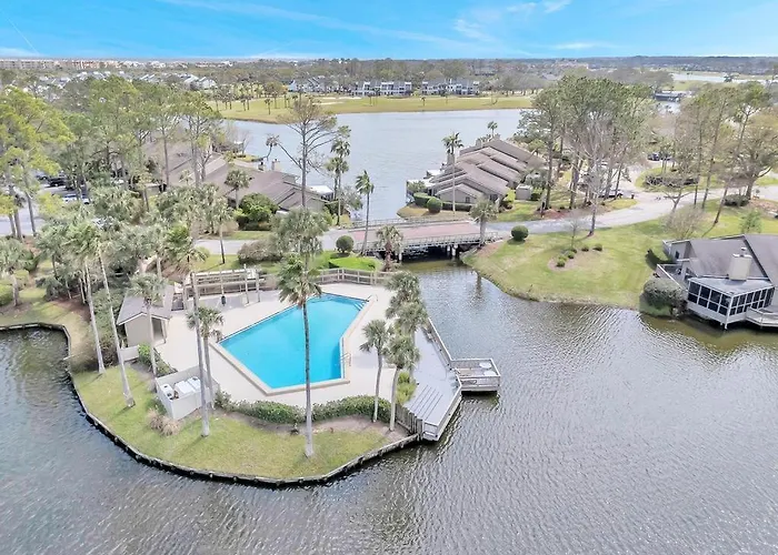 Seaclusion - Spacious Condo W Lanai & Pool