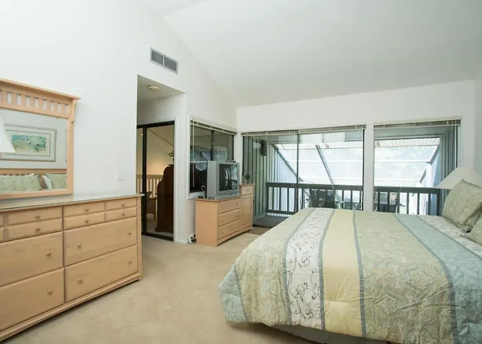 Shady Palms - 2Br Retreat W Pool & Beach Access