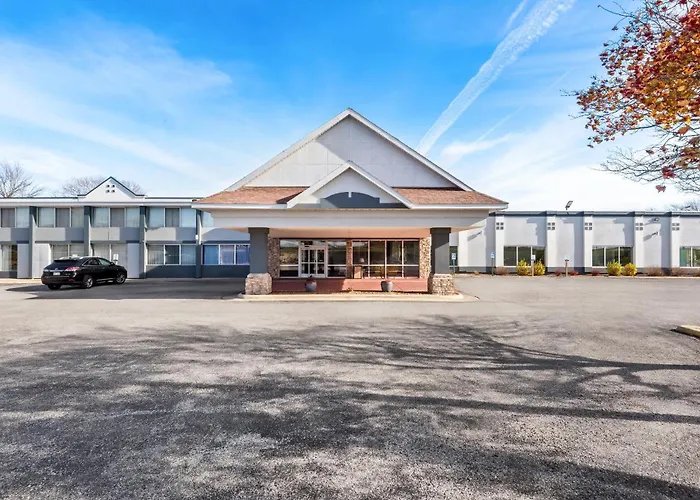 Suburban Studios Fort Dodge