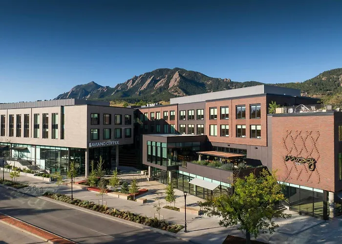 Moxy Boulder University
