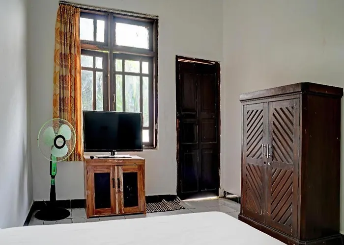 Hotel O Home Stay Syariah Aom Kusman