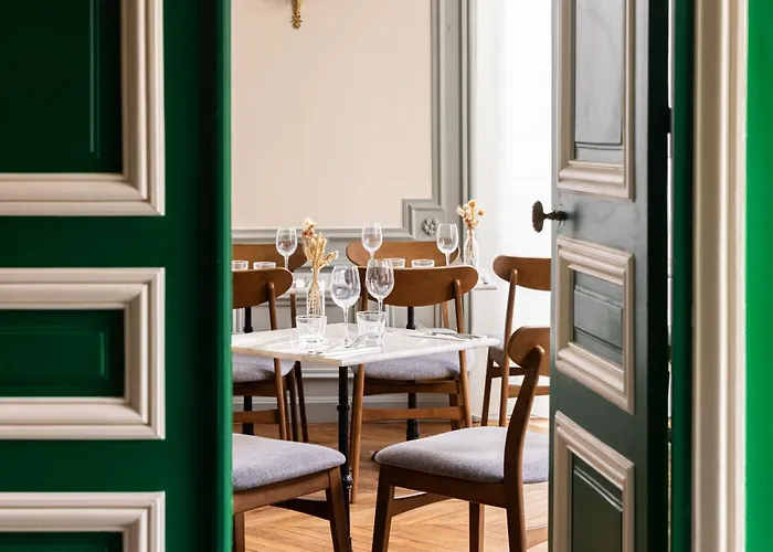 Le Charmant Hotel