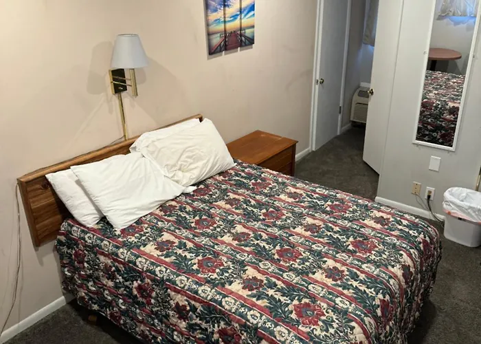 Fins And Feathers Lodge