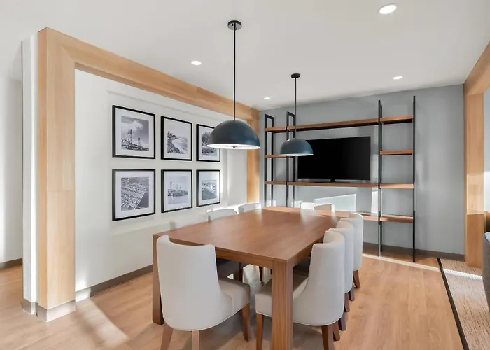 Everhome Suites Portsmouth - Newington By Choice Hotels