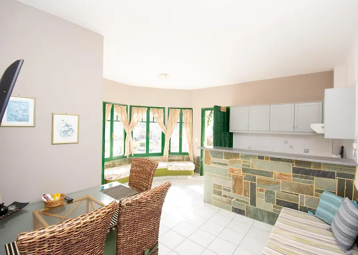 Aquarius Apartments "By Checkin"