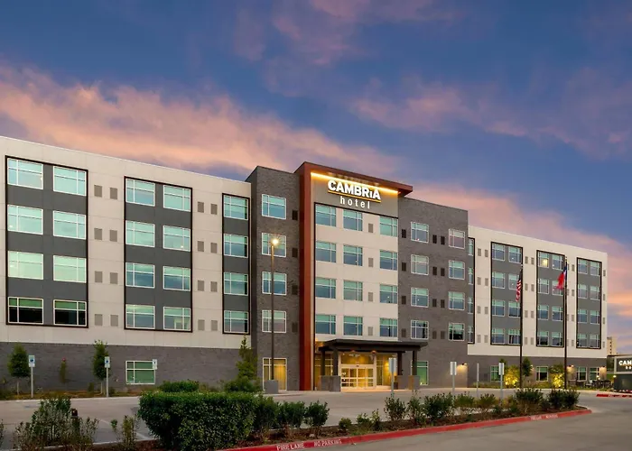 Cambria Hotel Fort Worth - Medical Center