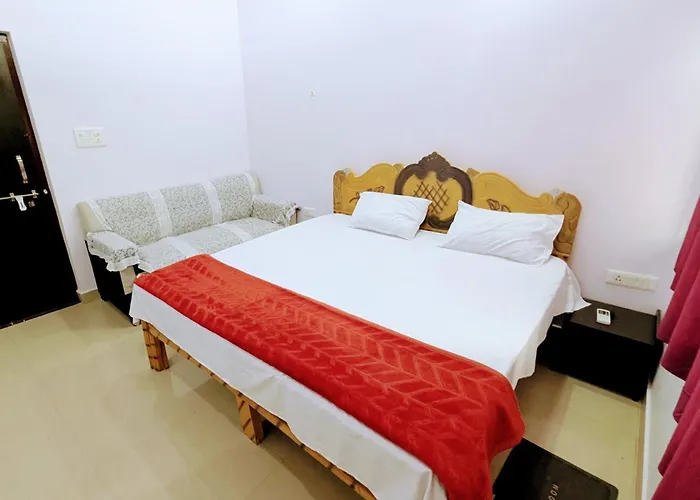 Hotel Sakshi Palace