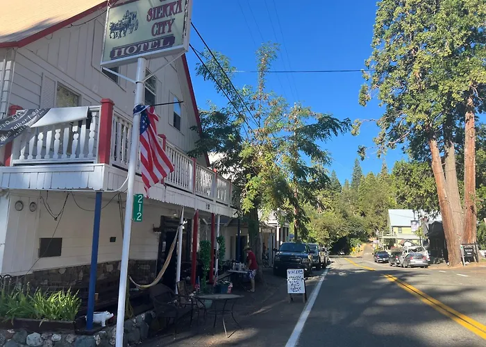 Old Sierra City Hotel
