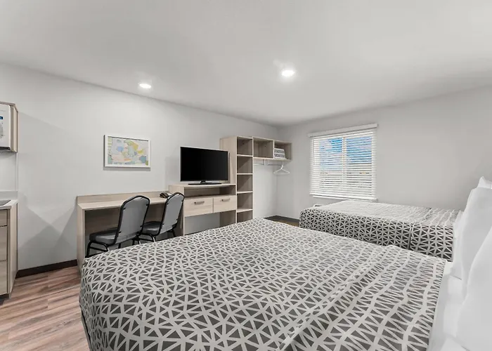 Woodspring Suites Wilmington Riverfront