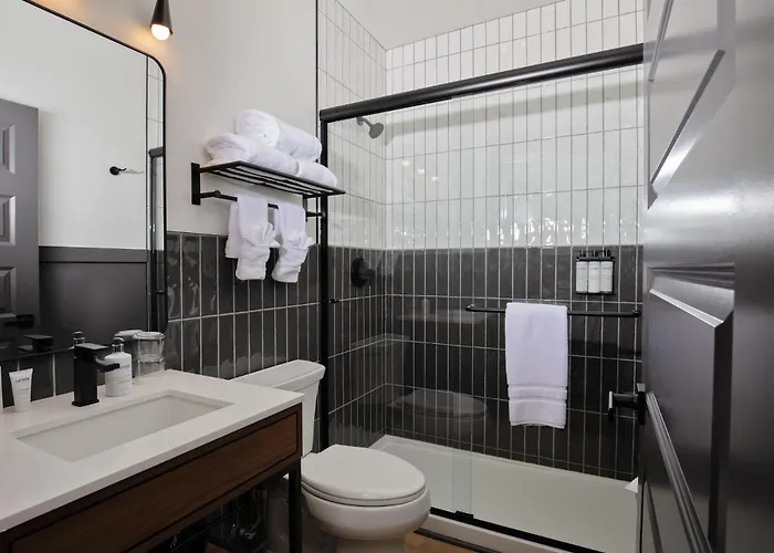 Lightwell Hotel & Spa